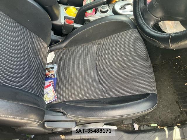 Mitsubishi OUTLANDER 2010-08 7726982-13