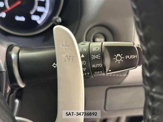 Mitsubishi OUTLANDER 2010-06 7788065-11