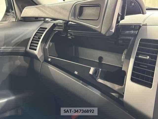 Mitsubishi OUTLANDER 2010-06 7788065-24