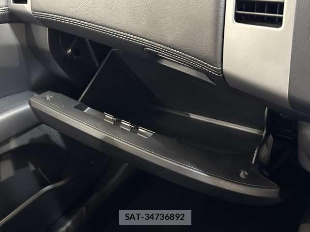 Mitsubishi OUTLANDER 2010-06 7788065-25