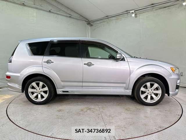 Mitsubishi OUTLANDER 2010-06 7788065-3
