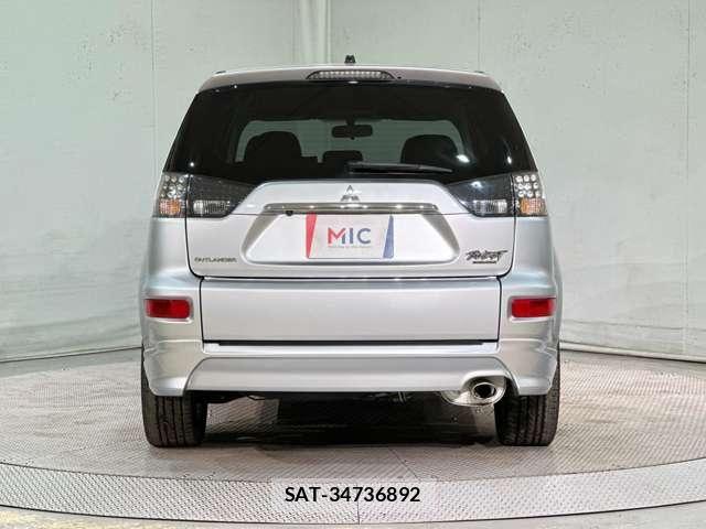 Mitsubishi OUTLANDER 2010-06 7788065-5