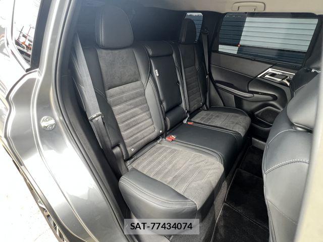 Mitsubishi OUTLANDER 2023-07 7788066-11