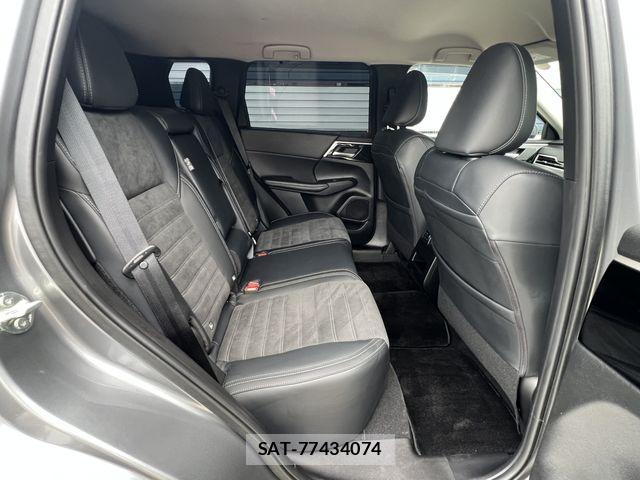 Mitsubishi OUTLANDER 2023-07 7788066-12