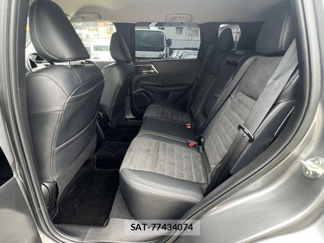 Mitsubishi OUTLANDER 2023-07 7788066-14