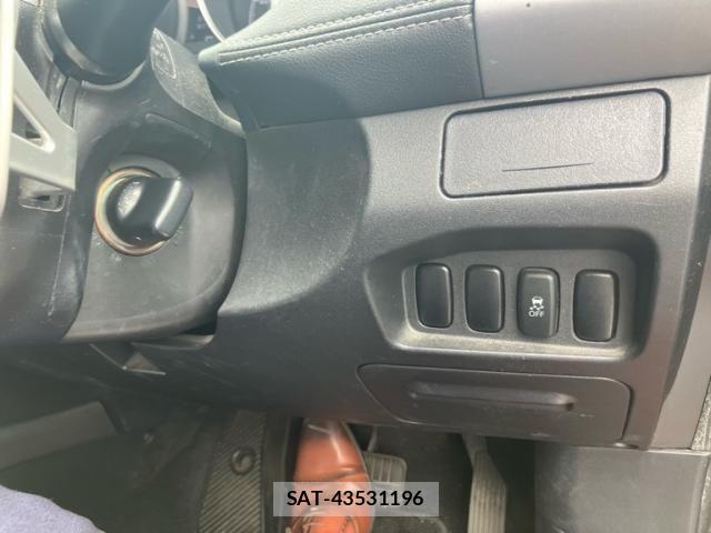 Mitsubishi OUTLANDER 2011-06 7878682-16