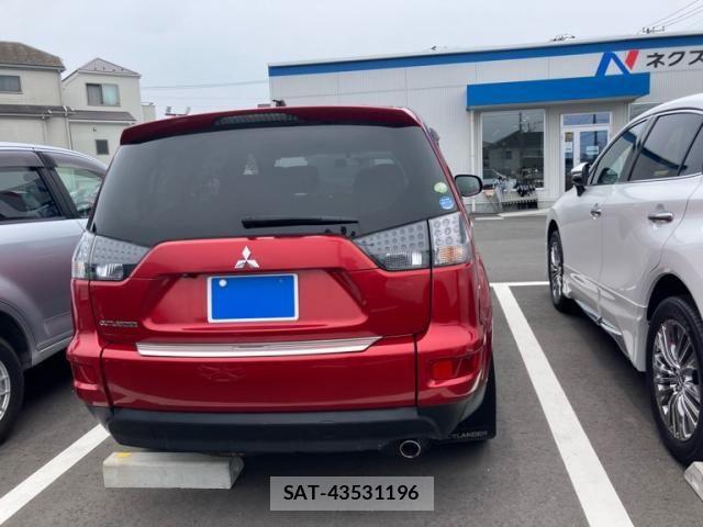 Mitsubishi OUTLANDER 2011-06 7878682-6