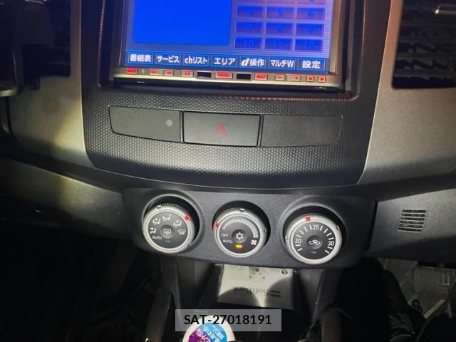 Mitsubishi OUTLANDER 2010-03 7878683-27