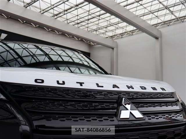 Mitsubishi OUTLANDER 2024-05 8037519-23