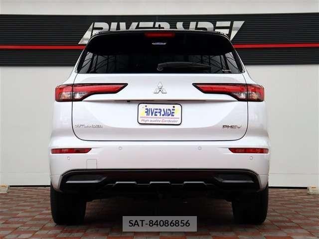 Mitsubishi OUTLANDER 2024-05 8037519-25