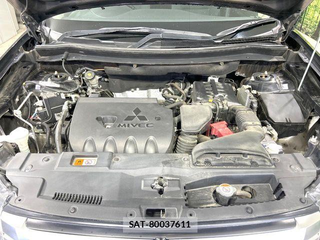 Mitsubishi OUTLANDER 2014-02 8101104-18