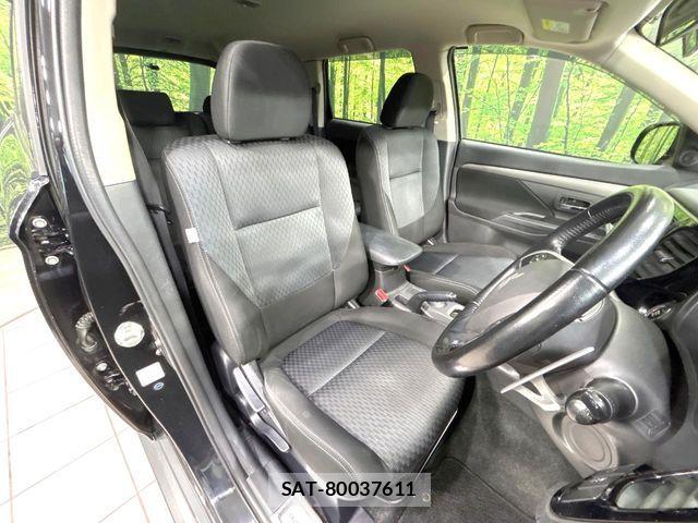 Mitsubishi OUTLANDER 2014-02 8101104-8