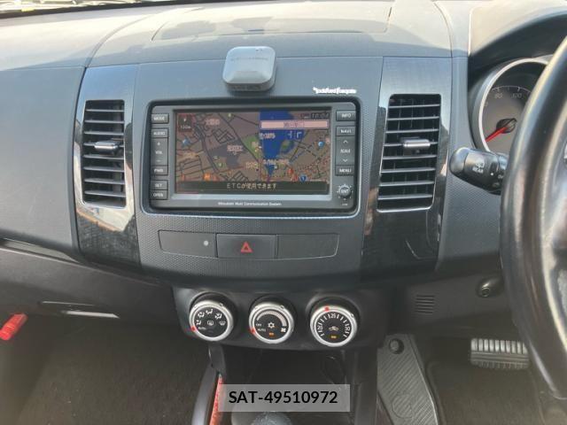 Mitsubishi OUTLANDER 2008-03 8131816-17