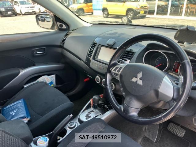 Mitsubishi OUTLANDER 2008-03 8131816-7