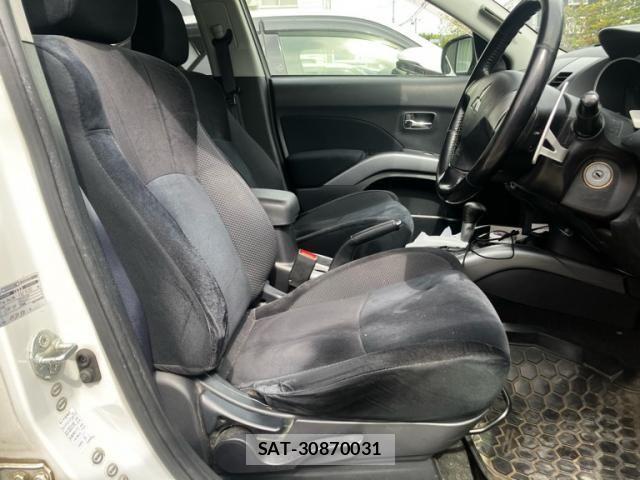 Mitsubishi OUTLANDER 2009-11 8131818-16