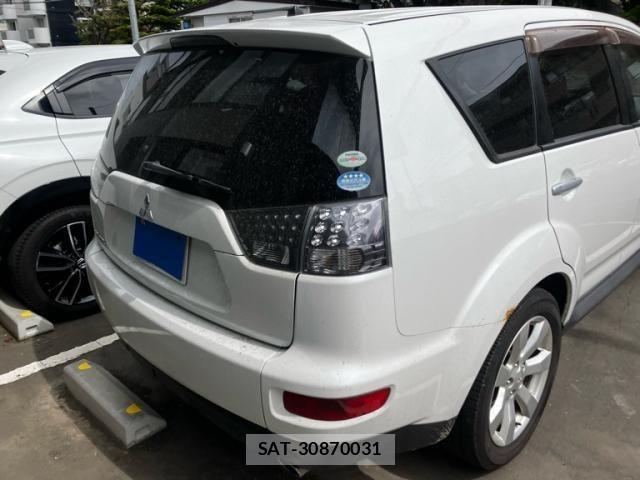 Mitsubishi OUTLANDER 2009-11 8131818-3