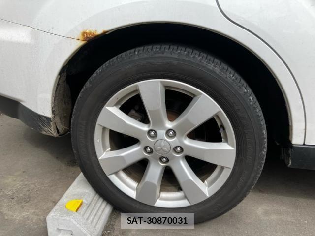 Mitsubishi OUTLANDER 2009-11 8131818-4