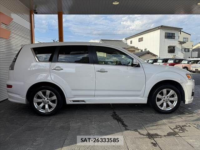Mitsubishi OUTLANDER 2010-06 8209451-10