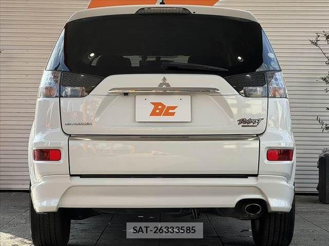 Mitsubishi OUTLANDER 2010-06 8209451-13