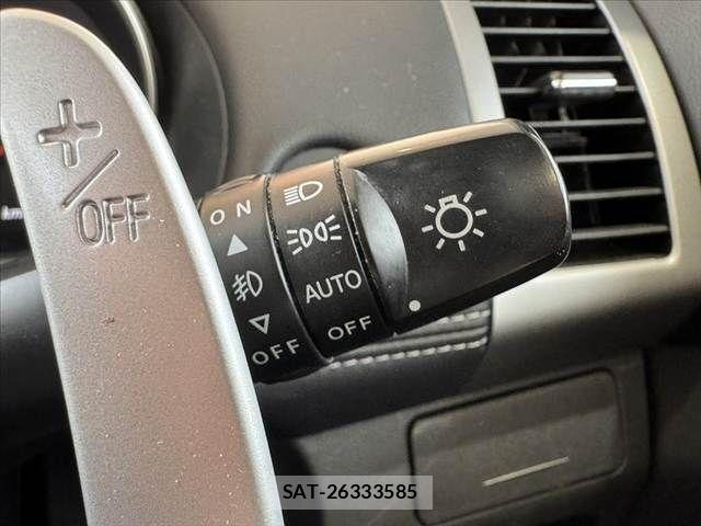 Mitsubishi OUTLANDER 2010-06 8209451-4