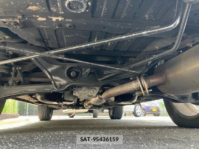 Mitsubishi OUTLANDER 2010-09 8209453-9