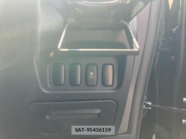 Mitsubishi OUTLANDER 2010-09 8209453-13