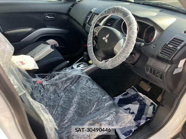 Mitsubishi OUTLANDER 2009-09 8231240-11