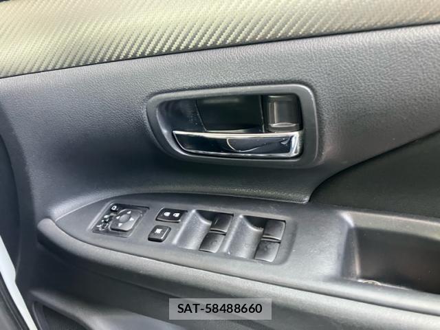 Mitsubishi OUTLANDER 2013-03 8246285-15