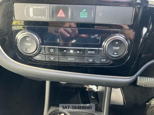 Mitsubishi OUTLANDER 2013-03 8246285-17