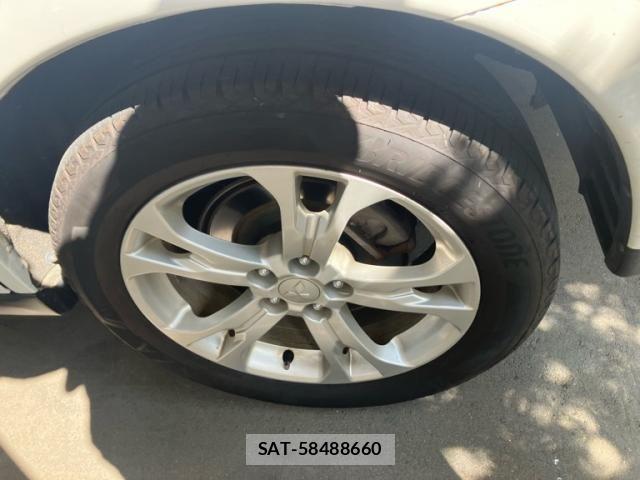 Mitsubishi OUTLANDER 2013-03 8246285-5
