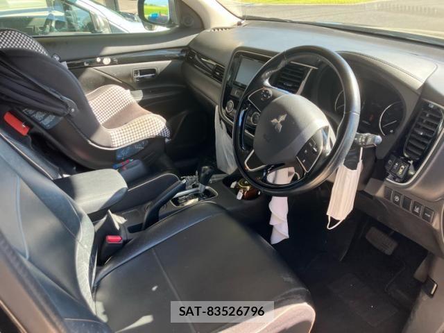 Mitsubishi OUTLANDER 2016-05 8316293-10