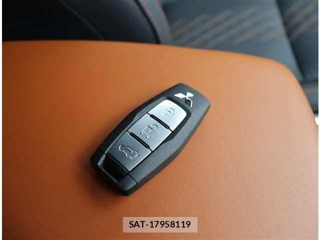 Mitsubishi OUTLANDER 2024-02 8316290-26