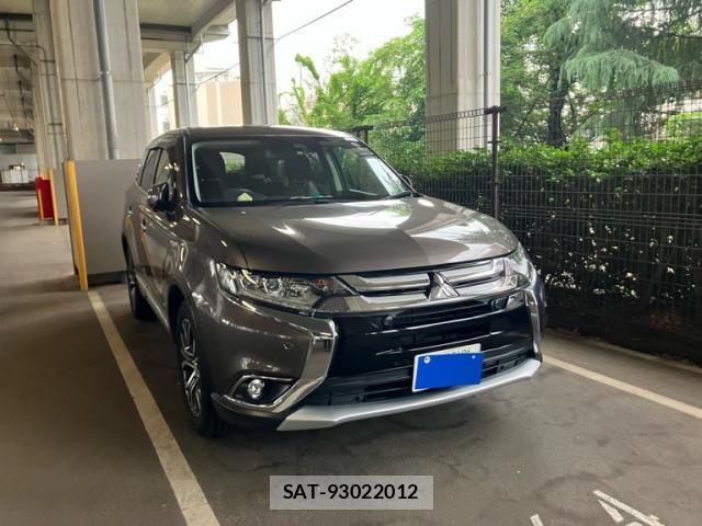 Mitsubishi OUTLANDER 2017-09 8355299-1