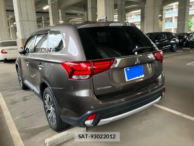 Mitsubishi OUTLANDER 2017-09 8355299-3