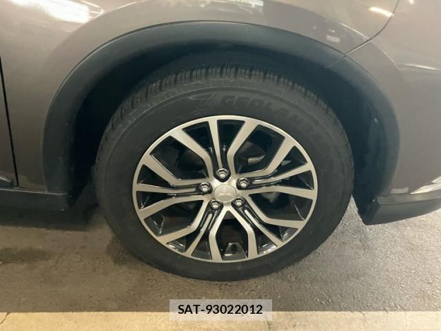 Mitsubishi OUTLANDER 2017-09 8355299-5