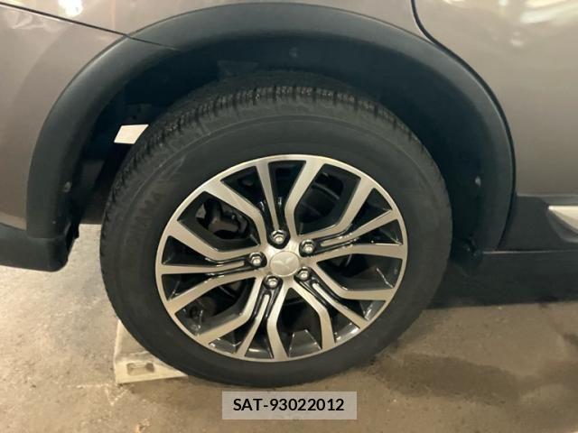 Mitsubishi OUTLANDER 2017-09 8355299-6