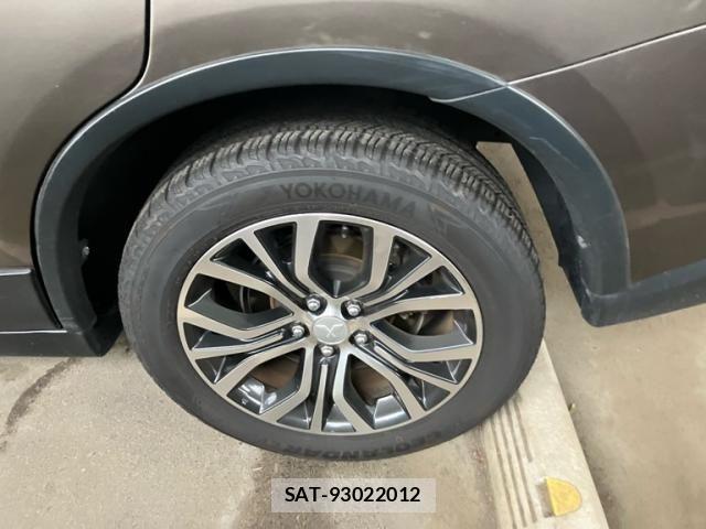 Mitsubishi OUTLANDER 2017-09 8355299-7