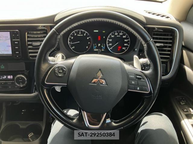 Mitsubishi OUTLANDER 2015-08 8368030-13