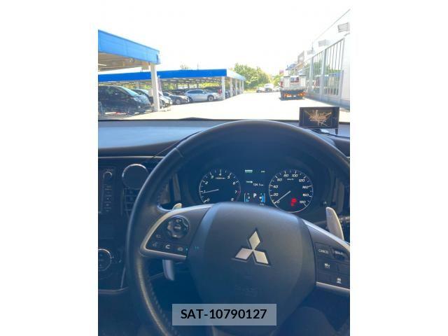 Mitsubishi OUTLANDER 2013-10 8372021-10
