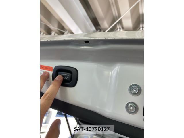 Mitsubishi OUTLANDER 2013-10 8372021-18