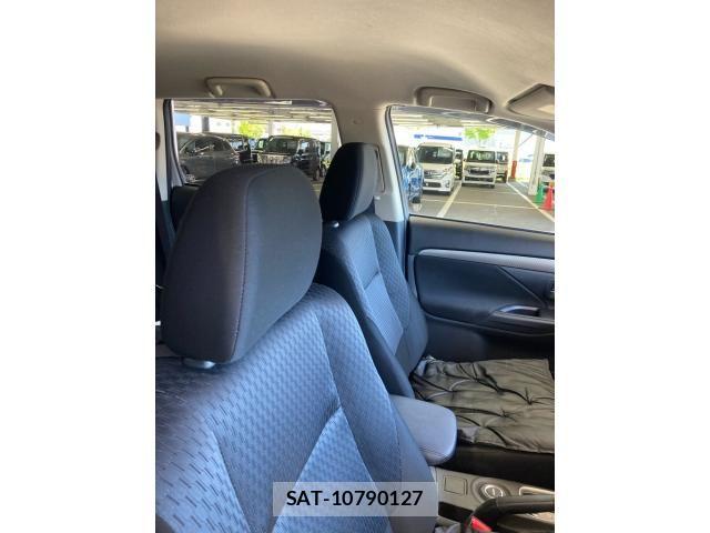 Mitsubishi OUTLANDER 2013-10 8372021-25