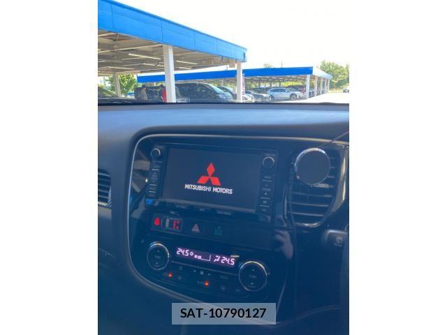 Mitsubishi OUTLANDER 2013-10 8372021-8