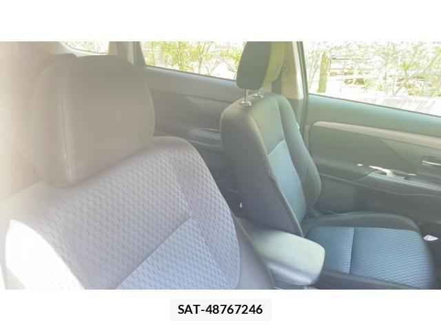 Mitsubishi OUTLANDER 2013-03 8414256-11