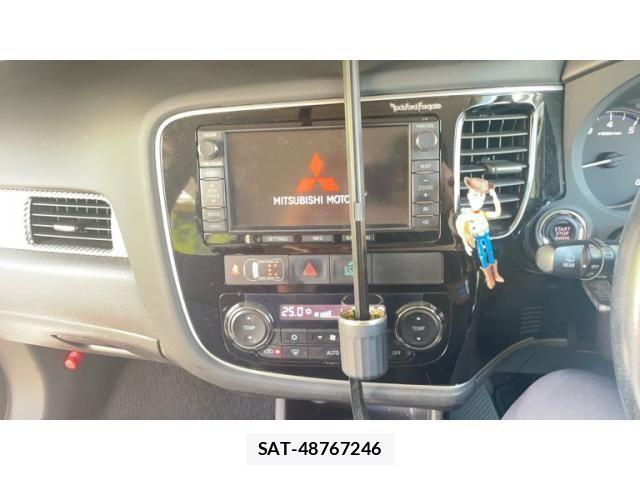 Mitsubishi OUTLANDER 2013-03 8414256-15