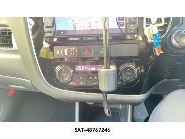 Mitsubishi OUTLANDER 2013-03 8414256-17