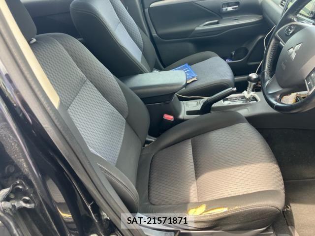 Mitsubishi OUTLANDER 2014-03 8414258-9