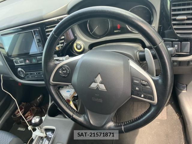 Mitsubishi OUTLANDER 2014-03 8414258-14