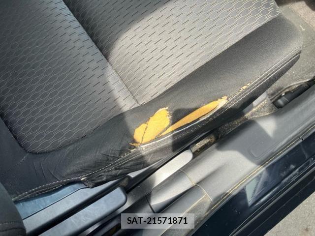 Mitsubishi OUTLANDER 2014-03 8414258-25