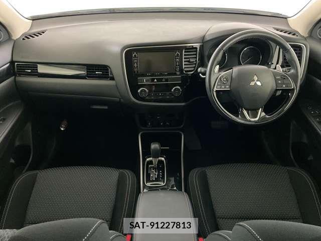 Mitsubishi OUTLANDER 2018-09 8526491-12