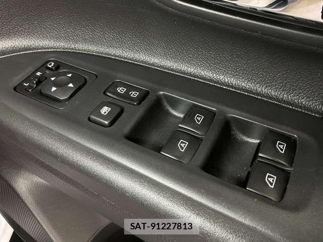 Mitsubishi OUTLANDER 2018-09 8526491-14